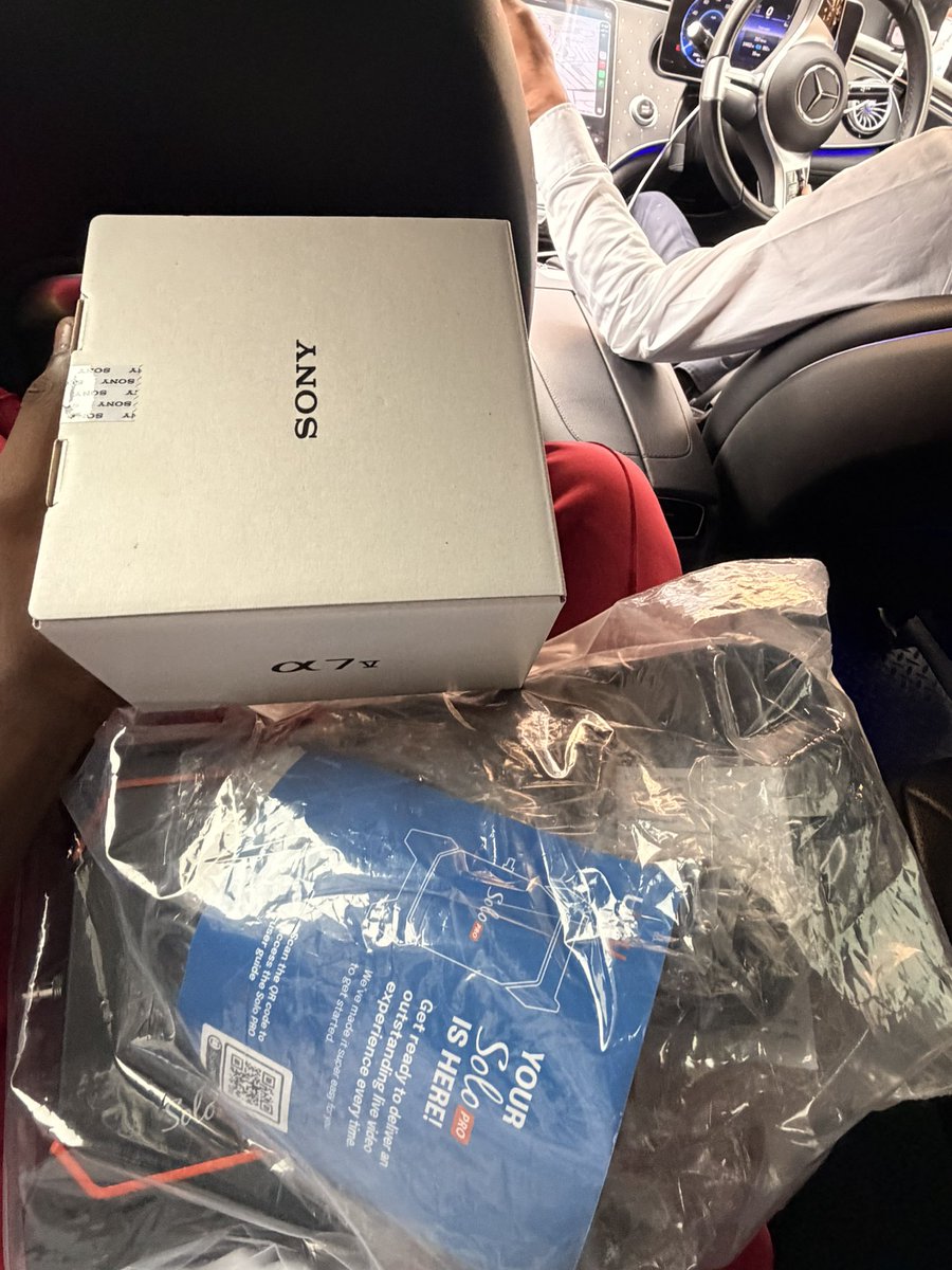 davrel99's tweet photo. @davido THANK YOU DADDY!! THANK YOU BADDEST !! THANK YOU FOR EVERYTHING. GOD BLESS YOU SIR🙏🏾
BADDEST BOUGHT ME A LIVEEUUUUUUUUUUUUUU https://t.co/n7LT7axE1c
