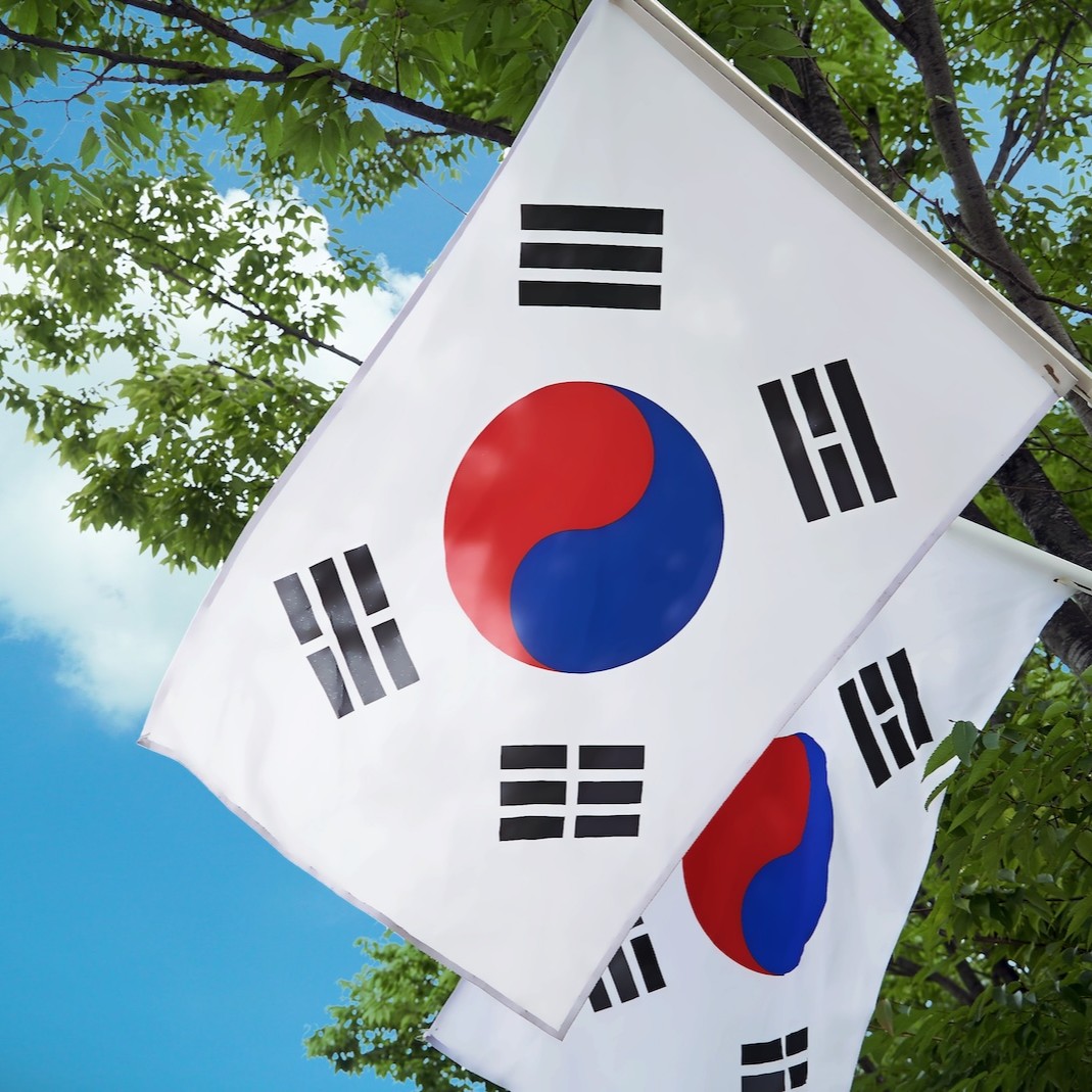 CoinMarketCap's tweet photo. LATEST: 🏦 Ripple signed its third South Korean partnership of 2026, teaming up with Jeonbuk Bank for near-real-time cross-border payments. https://t.co/mjy423F0pa