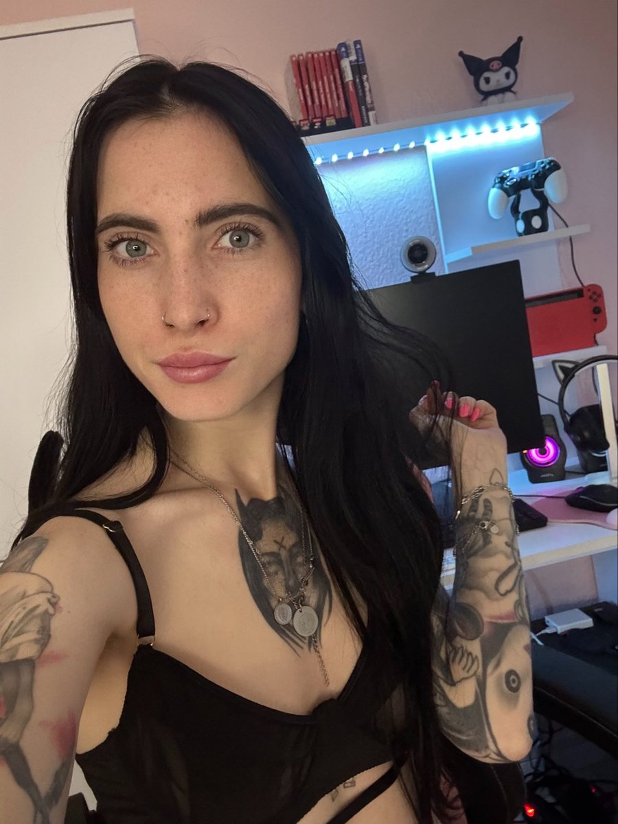 blissfulaileen's tweet photo. Single 👄 https://t.co/TrunAhWWFT