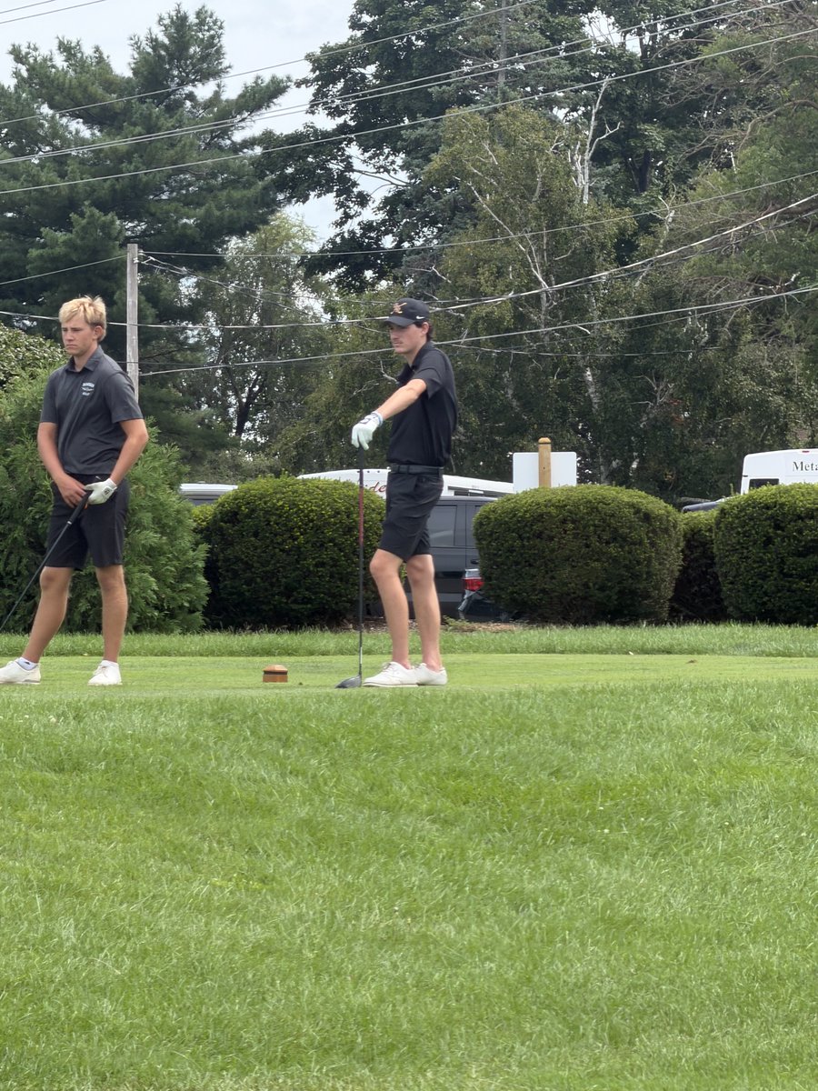 CoachClapp2026's tweet photo. Senior Sam Brown getting ready on #1. https://t.co/GycloQ8gHe