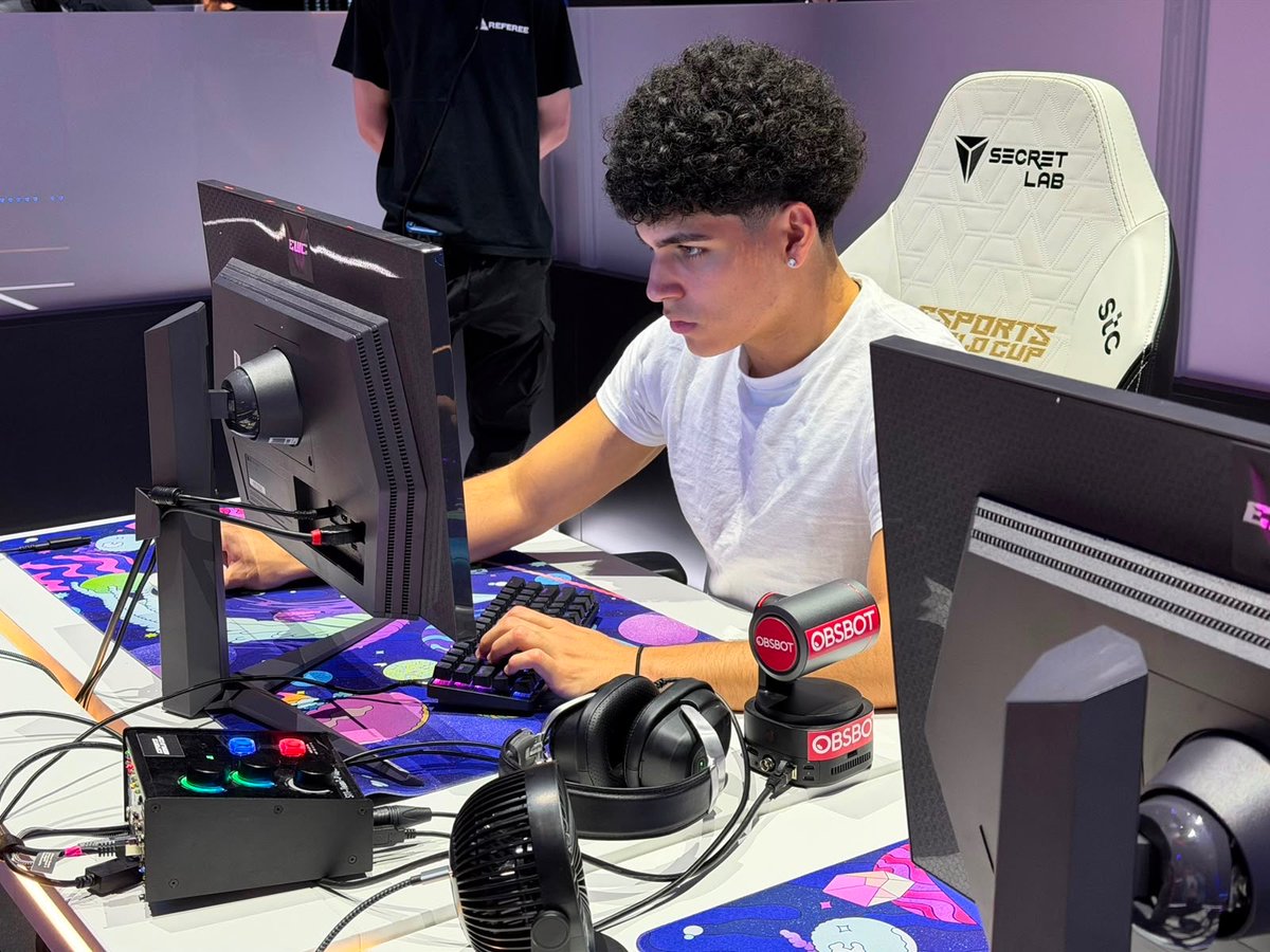 TwisMinds's tweet photo. Fortnite at EWC, we’re here. 🧠

أبطال فورتنايت في باريس @coldfv @Kbmrapid 🫡

#TwistTheGame | #EWC2026 https://t.co/BEL0BZe3X8