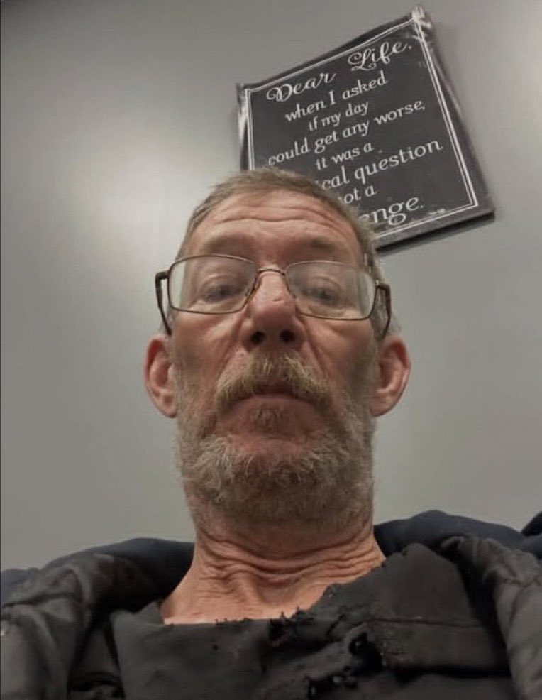 Jamessmith590's tweet photo. How much for FaceTime?? https://t.co/CTshub72hv