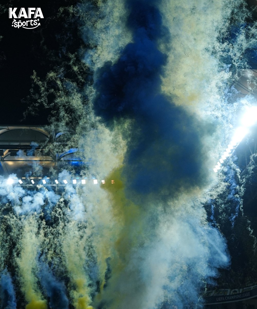 sportskafa's tweet photo. 🟡🔵 Fenerbahçeli futbolcular sahaya çıktığı anda Kadıköy atmosferi! https://t.co/YtphVBDNrE