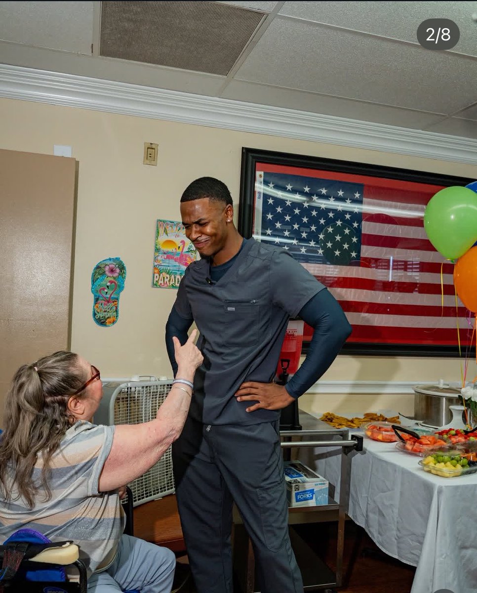 Ediieepius's tweet photo. Awwwwn KC’s farewell at his old Job, his last day as a CNA. He’s so loved🥹🥰 https://t.co/mxq8VdXdf4