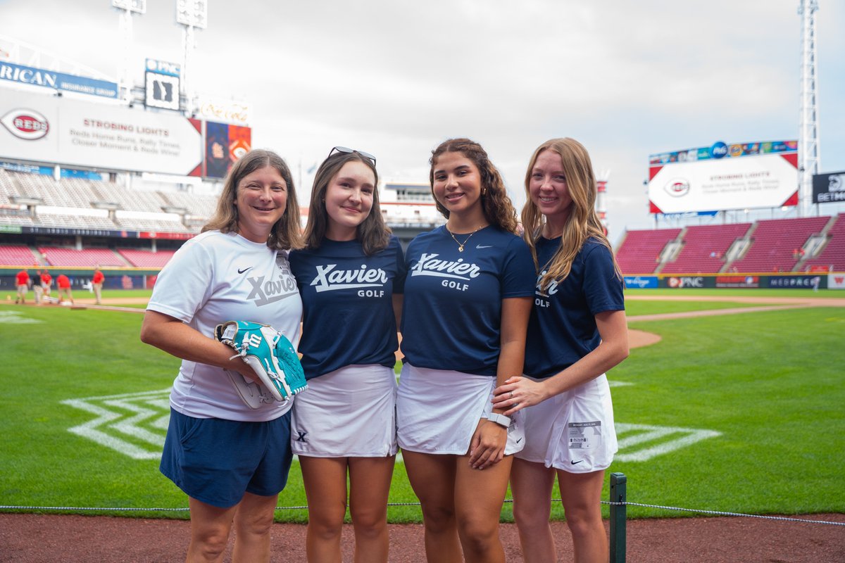 XUAthletics's tweet photo. Thanks for having us, @Reds ⚔️⚾️

We had a blast being recognized on the field before Monday’s game vs the St. Louis Cardinals!

📸: https://t.co/WWhQXGlmDM

#LetsGoX https://t.co/uzqNXTG2dX
