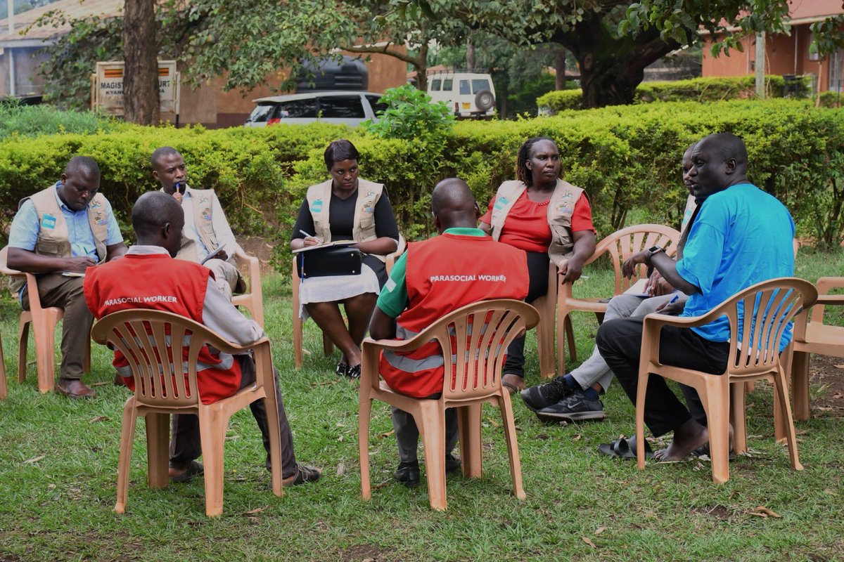 sauti116's tweet photo. In Kikuube, it was deeply impactful.
We engaged with RDCs, district leaders, and the District Task Force, then moved deep into the district to interact directly with EVD survivors.

The rawness of how people were affected hit hard. We also engaged para-social workers and ground teams.

This joint monitoring with @UNICEF, @BaylorUganda, @MinofHealthUG & us Sauti 116 @Mglsd_UG was powerful. Feedback shared will be taken back positively.
Need help? Call 116.
 #Sauti116 #Kikuube