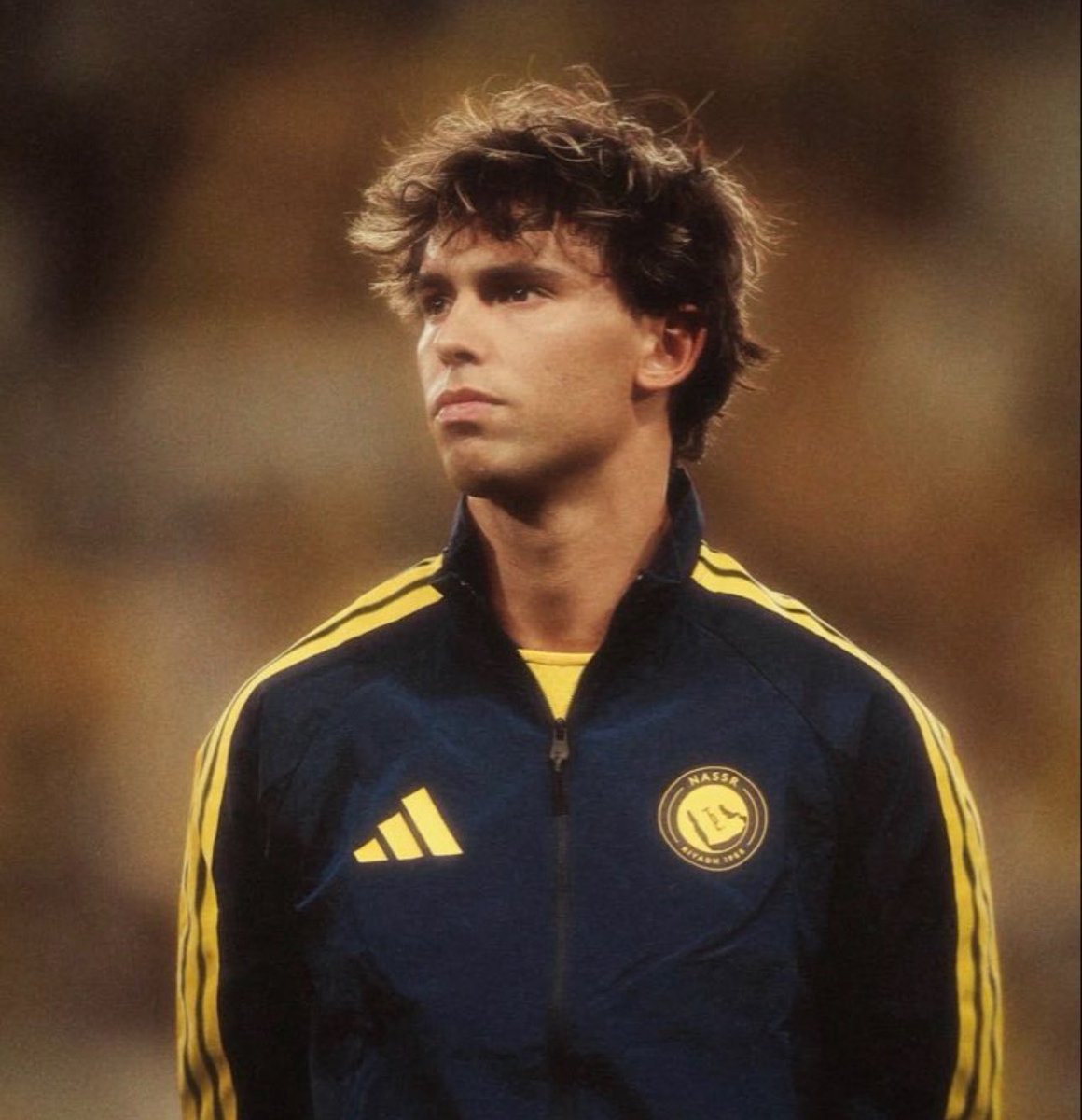 pqjhi's tweet photo. Golden boy 💛 https://t.co/x4gwc2iazd
