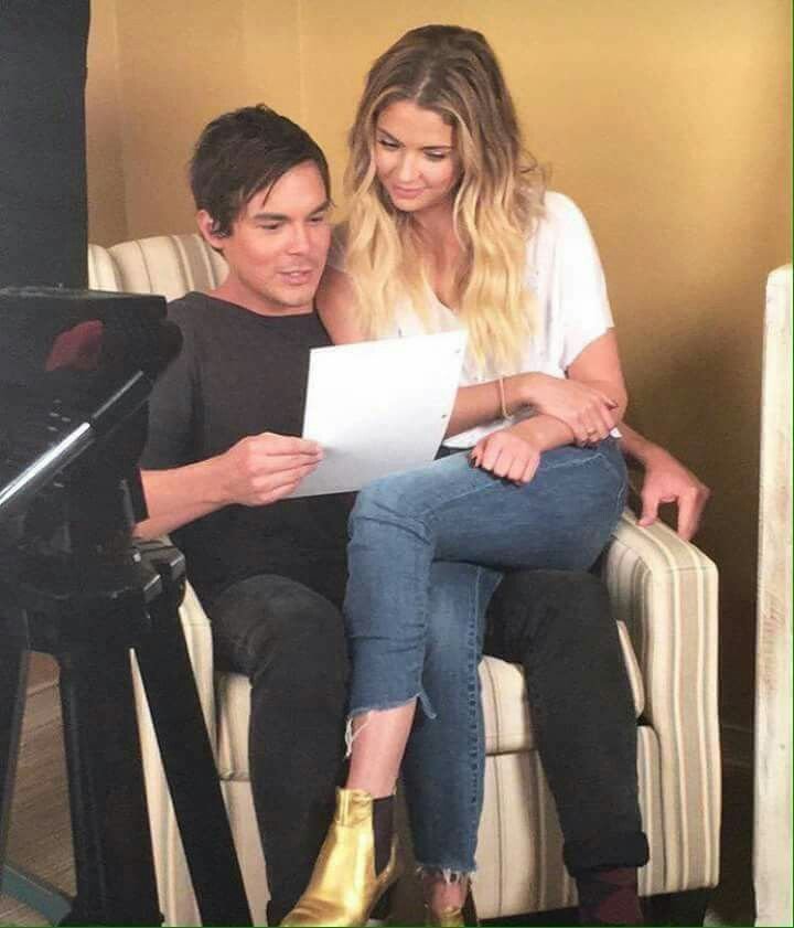 sethmner's tweet photo. o casal que nunca foi casal oficialmente mas eu shippei com toda a minha alma (e ainda shippo https://t.co/fYlauh8eFq