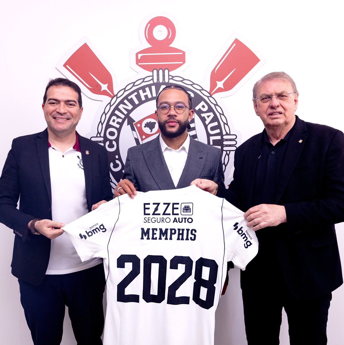 _sccpnews's tweet photo. 🚨 | MEMPHIS DEPAY É CORINTHIANS!!

📸 | Reprodução https://t.co/7cozO0OakP