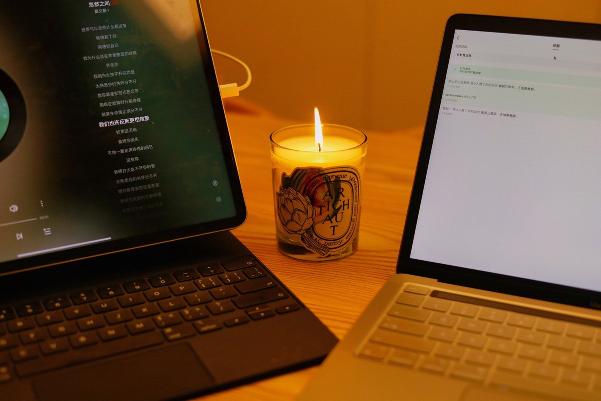 erin_erinco's tweet photo. Just had the most chill late-night playlist, waves of indie folk wrapping me up like a warm blanket—no plans, just good sound and slow breaths. https://t.co/y91Jb9SgdZ