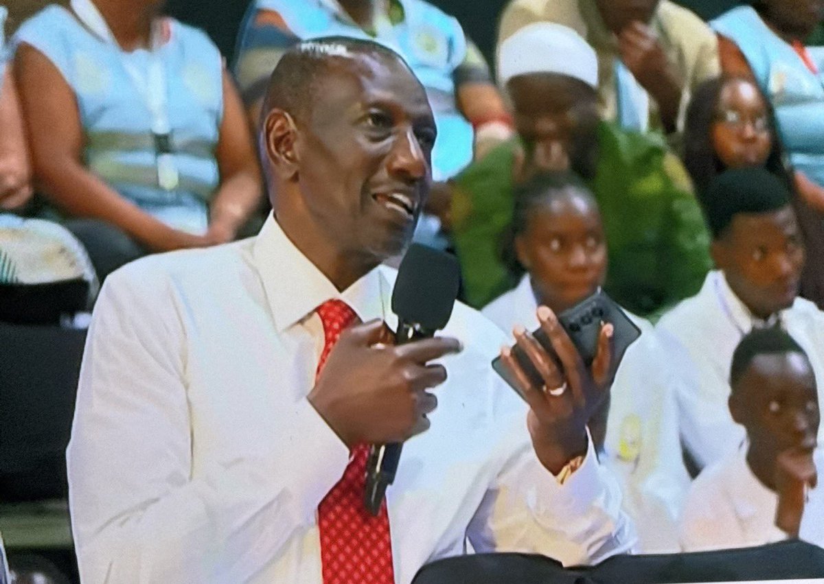 smutoro's tweet photo. Highly choreographed theatre, and it shows: Dr. Dan Gikonyo raises specific, documented claims about Karen Hospital’s unsettled SHA payments — claims serious enough for Esther Passaris to put on record. Within minutes, the hospital’s own CEO is on a live TV phone call with President Ruto, disowning them on air — as “fake news”. Not a statement. Not an audit. Not a reconciliation of figures. A phone call, live, choreographed for maximum optics.
🔴 This is the pattern: when uncomfortable data surfaces on SHA, the response isn’t to publish the claims register, show the payment trail, or let Gikonyo and the hospital reconcile numbers in public. It’s a call-in performance designed to manufacture a retraction moment for the cameras.
🔴 If the claims were false, prove it with the ledger. If they were true, own it and fix it. Drama is not data. Kenyans don’t need a live phone call — they need SHA’s claims and payments made transparent and auditable, hospital by hospital.
🔴 And it says everything that instead of confronting these health-financing questions directly, the man from the Governor’s office showed up chanting #Tutam. Health isn’t being fixed. It’s being managed as a PR problem
🔴 Interesting to hear the praise and worship choir soloist — from ironically the #KMPDU boss who now calls the Health CS as “Mr Fixer”! 🤣🤣 #HealthSummitKE