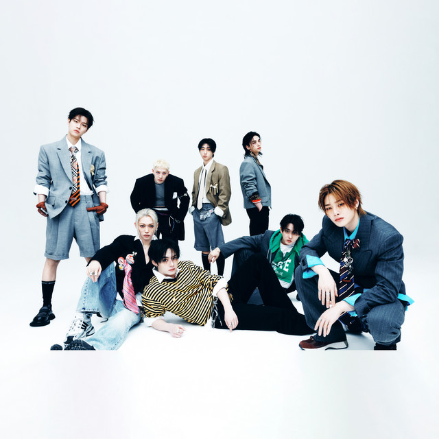kchartsmaster's tweet photo. "This &amp; That" by Stray Kids debuts at #38 on this week's Billboard Hot 100. https://t.co/agcDTngBQk