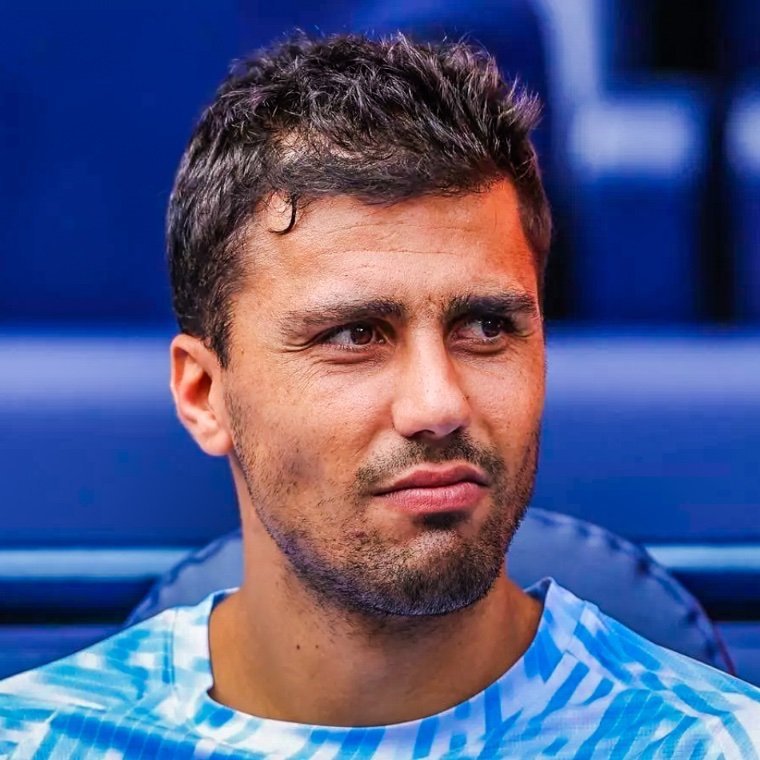 FootbalCentel's tweet photo. 🚨🗣️ Rodri: "Cristiano Ronaldo's 2017 UCL Campaign has to be the best Campaign of all time, he was a monster". https://t.co/dnRiaRJ9SO