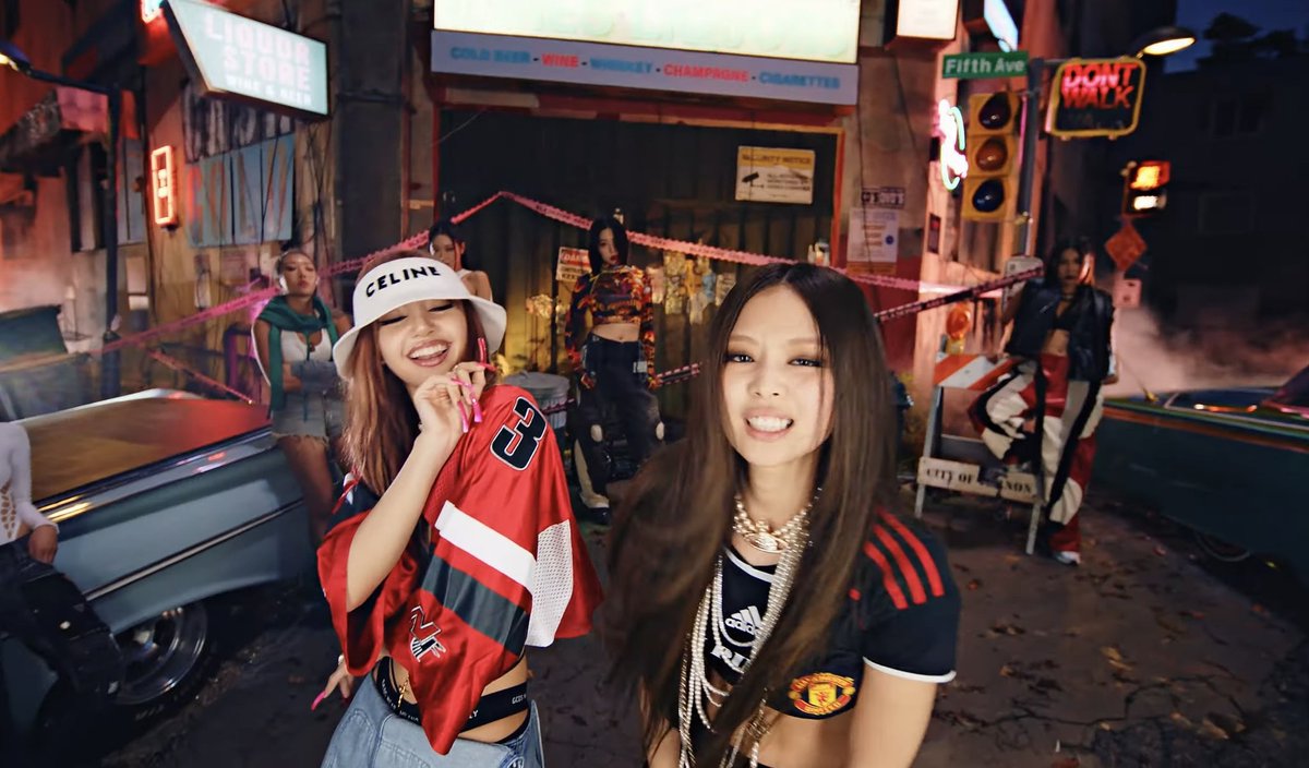 kchartsmaster's tweet photo. 4 years ago today, BLACKPINK released 'PINK VENOM.' https://t.co/URigym3QjH