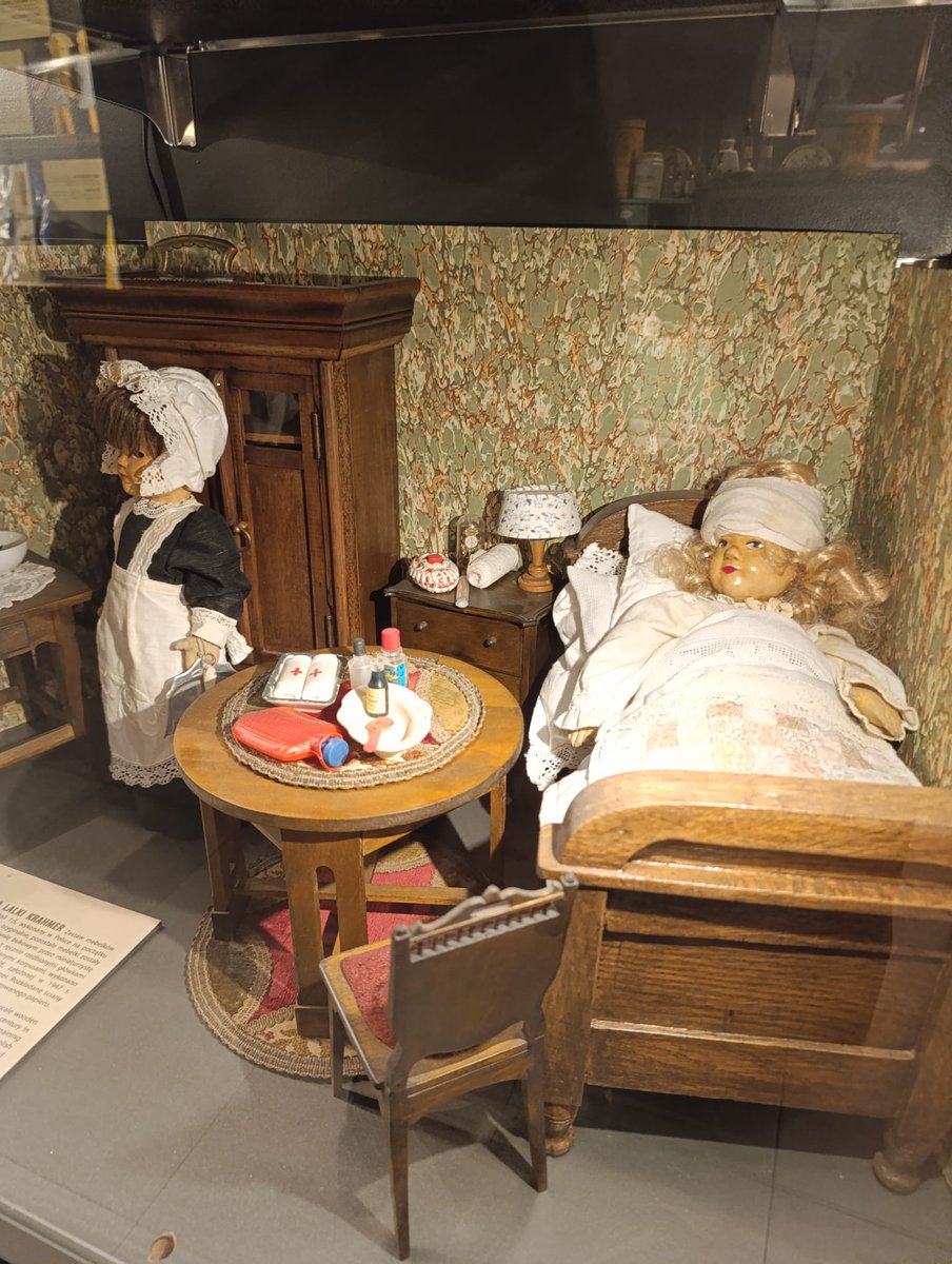pwoana's tweet photo. warsaw doll museum https://t.co/0EV6CidBNX