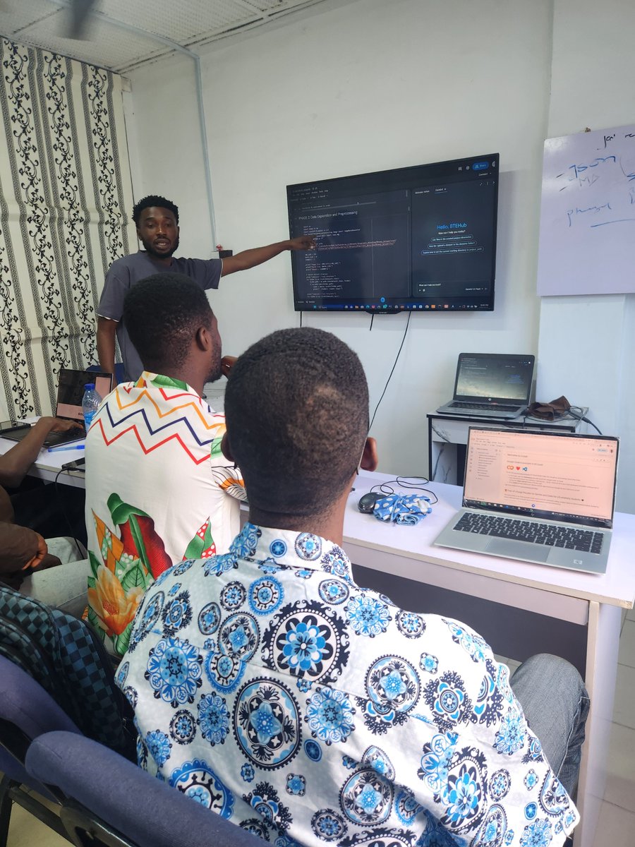 bitnox's tweet photo. Here’s What a Tuesday Looks Like at Bitnox Technology!  A day of learning, building, and exploring what’s next in technology.

@netacad @GoogleAI
#BitnoxTechnology #TechTraining #DataAnalytics #ArtificialIntelligence #MachineLearning #GenerativeAI #TechEducation #FutureReady https://t.co/qAi6Ogph2H
