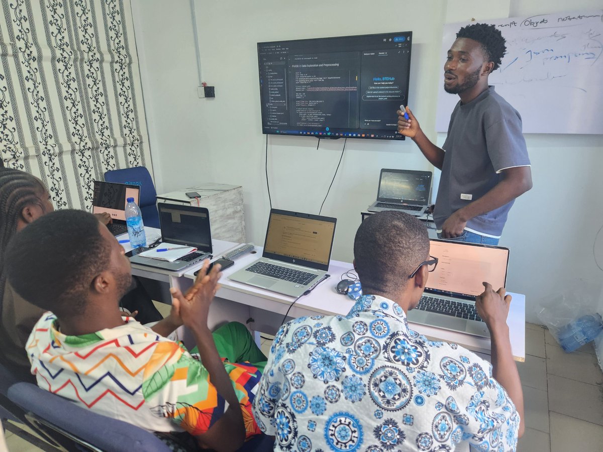 bitnox's tweet photo. Here’s What a Tuesday Looks Like at Bitnox Technology!  A day of learning, building, and exploring what’s next in technology.

@netacad @GoogleAI
#BitnoxTechnology #TechTraining #DataAnalytics #ArtificialIntelligence #MachineLearning #GenerativeAI #TechEducation #FutureReady https://t.co/qAi6Ogph2H