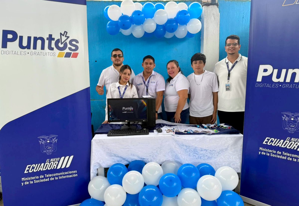 MIT_Ecuador's tweet photo. #SantoDomingo | El Punto Digital Gratuito llegó a esta provincia como parte de las Brigadas Sociales El Nuevo Ecuador.

Asesoramos a más de 100 ciudadanos con servicios y asistencia en temas digitales, facilitando el acceso a los servicios del Gobierno y brindando capacitaciones para fortalecer sus habilidades digitales.

Seguimos acercando la tecnología a más ecuatorianos y reduciendo las brechas digitales. 🚀📲