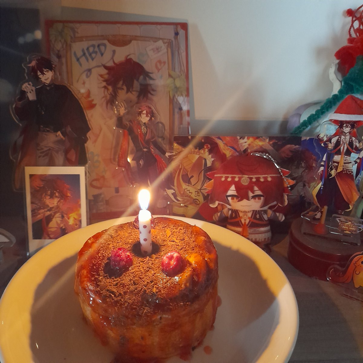 _clumsymin's tweet photo. A little bit of free time to buy some strawberry cinamon roll for our sweet genie 🥹🎉❤️‍🔥
#Birthdari2026 #CendMerch https://t.co/KLc43KxU09