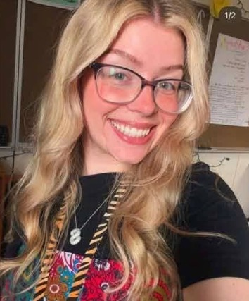 libsoftiktok's tweet photo. Sarah Massa, a teacher at Beaver Falls Area High School (@BFHSTigers) in PA, was arrested after she allegedly sent over 3,711 messages to a minor student in an attempt to groom him for s*x.

The student was also given an abnormally high 114% grade point average in her class.

She's been removed from her position at the school and now faces multiple felony charges.

Every. Single. Day.