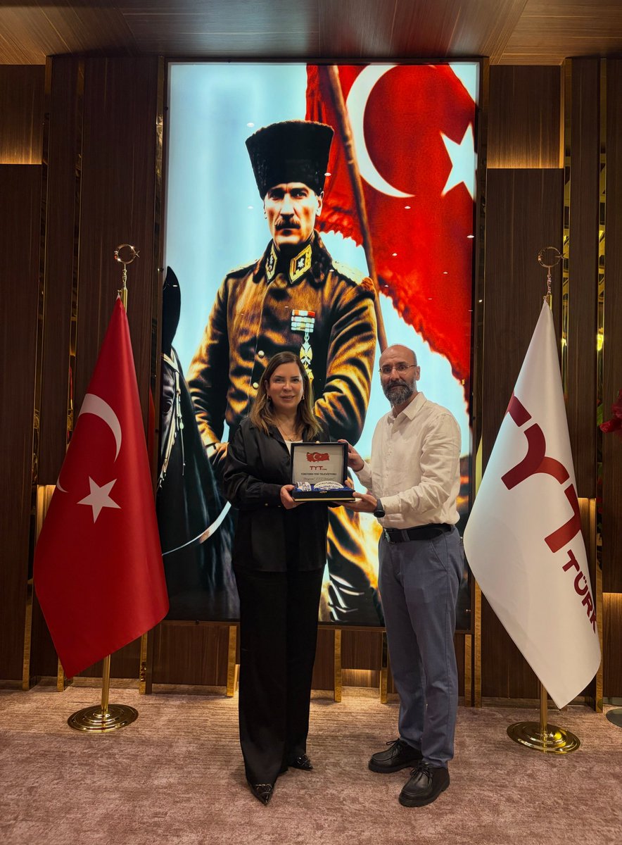 SigortaEta's tweet photo. Kıymetli büyüğümüz Arzu Erdem hanımefendi ile samimi ve keyifli bir hasbıhalde bulunduk. Bize ayırdıkları zaman için kendilerine şükranlarımızı sunarız. https://t.co/zL102Om9qs