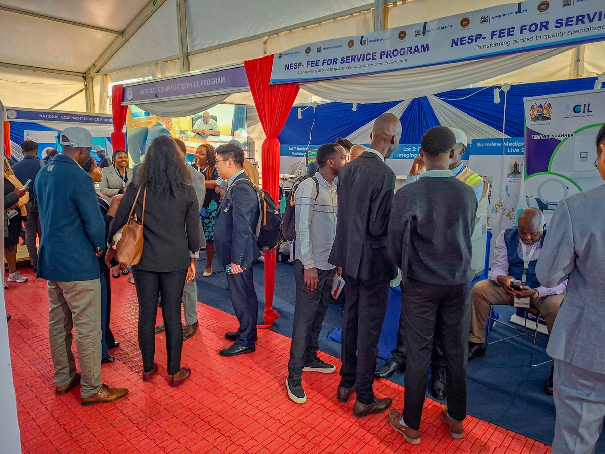 Sunviewmedipro's tweet photo. Our debut at the Kenya Health Summit Day 1 was a success featuring a demonstration of medical equipment making a difference in Kenya’s Healthcare system.
President William Ruto, Governors, MOH officials and healthcare stakeholders interacted firsthand with our machines.
#NESP https://t.co/XPA84Sk9b6