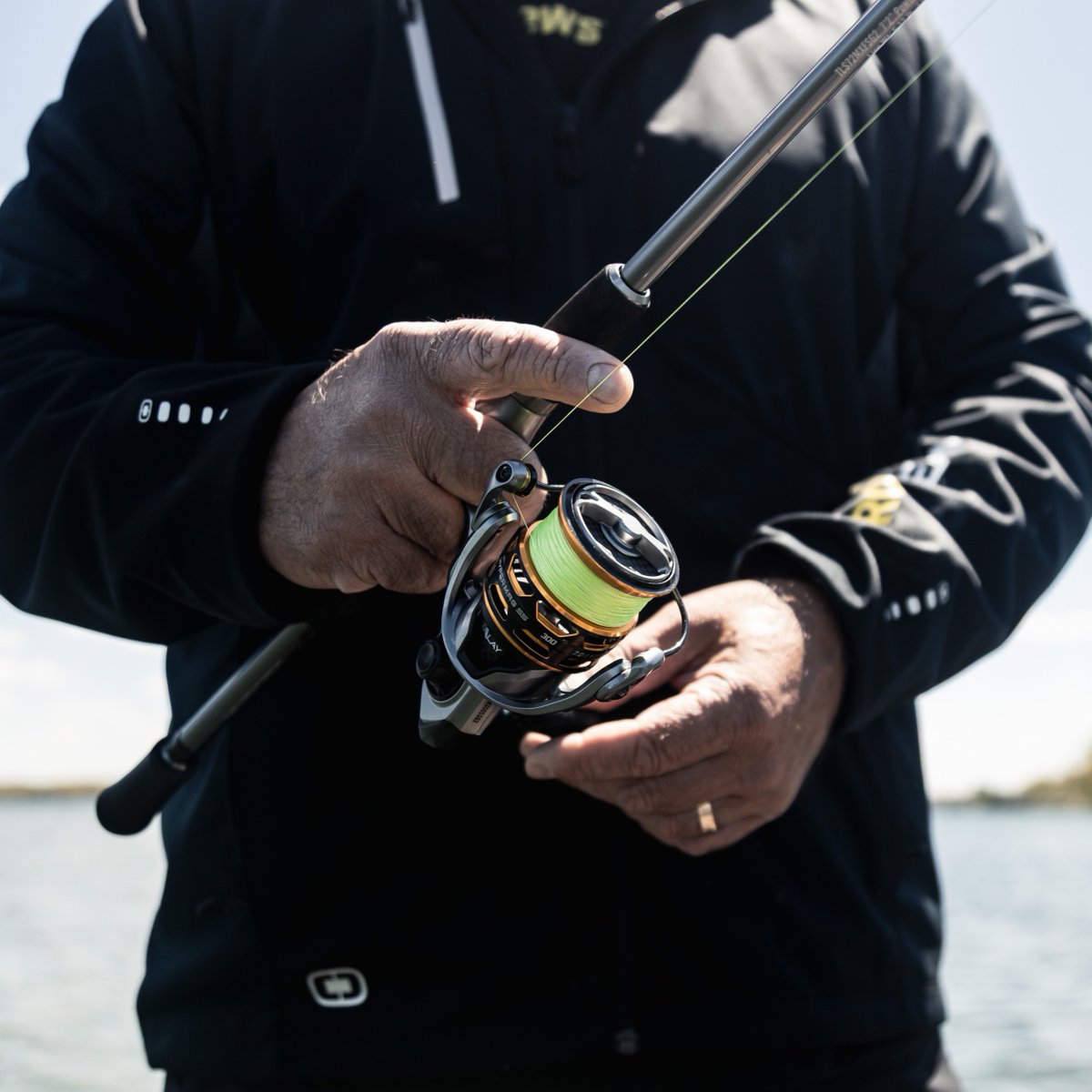 Lews_Fishing's tweet photo. 🔥FALL TOURNAMENT MODE INCOMING🔥

When the bite gets tough and every cast counts, reach for the Lew’s HyperMag Shallow Spool. 💪

Light. Fast. Built for finesse. Built to win.

#teamlews #feelthedifference https://t.co/VrWIpBM9xD