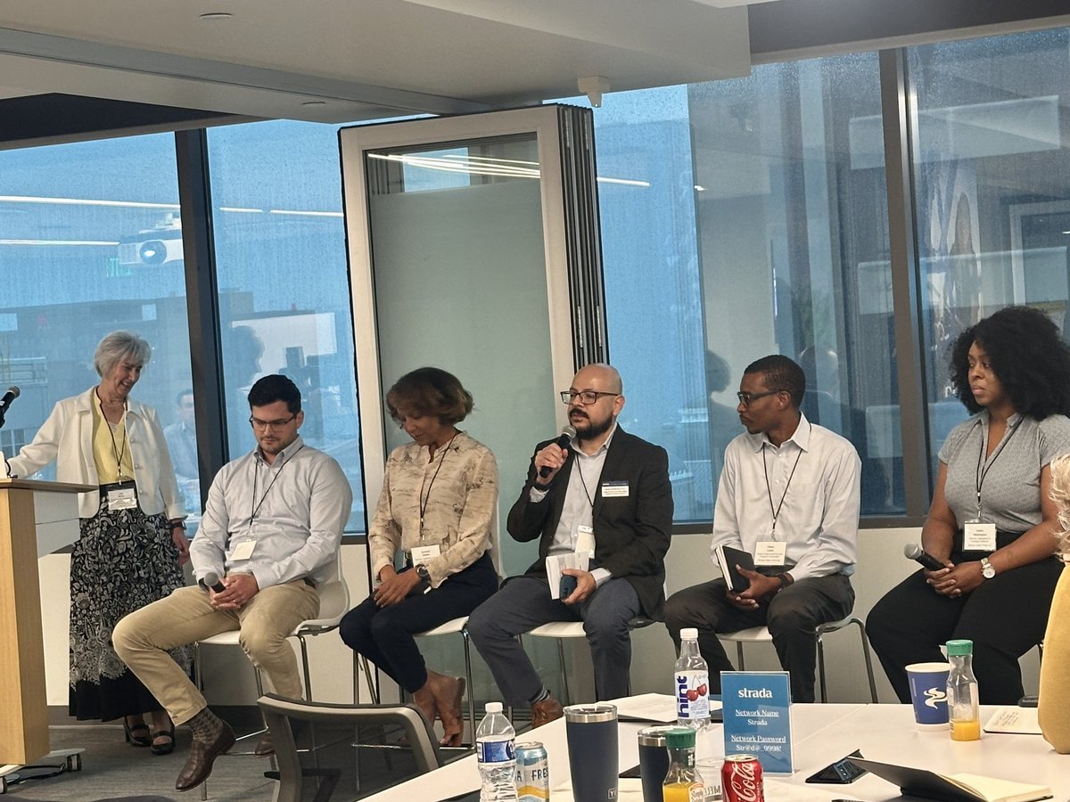 AASCU's tweet photo. AASCU, @stradaeducation, and @APLU_News  recently brought together the Innovation in Career Services cohort in Indianapolis to share ideas, learn from one another, and explore innovative approaches to career guidance.
Learn more: https://t.co/QaP5R74XJ5

#HigherEd #StudentSuccess https://t.co/Oit6bm2jQi