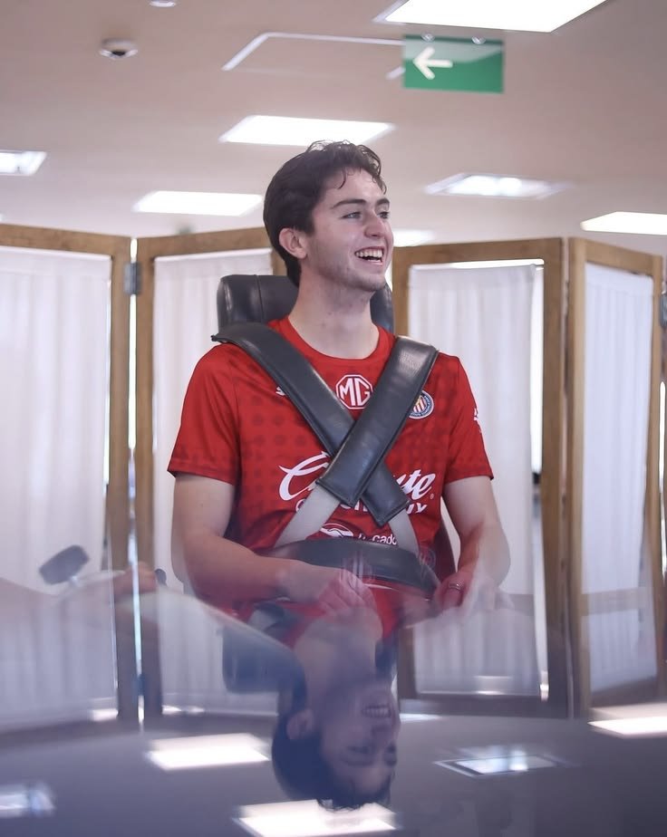 fificornio's tweet photo. ㅤㅤㅤㅤㅤ┈─ 𖧷 fútbol
ㅤㅤㅤㅤ( au #brimiga/#hormian ) 

🐜 no le gusta ir a entrenar por cuestiones de flojera aunque tiene talento natural hasta que ve a 🍓 quien se vuelve su razón para ir a los entrenamientos todos los días. https://t.co/mA9fwh8BmJ