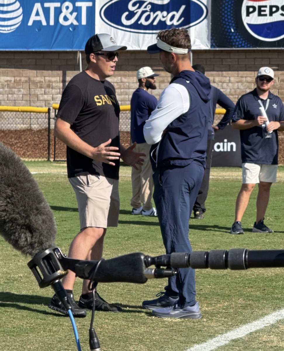 alwaysballin_26's tweet photo. how the Cowboys joint practice ended today https://t.co/uYVwU5ZOnB