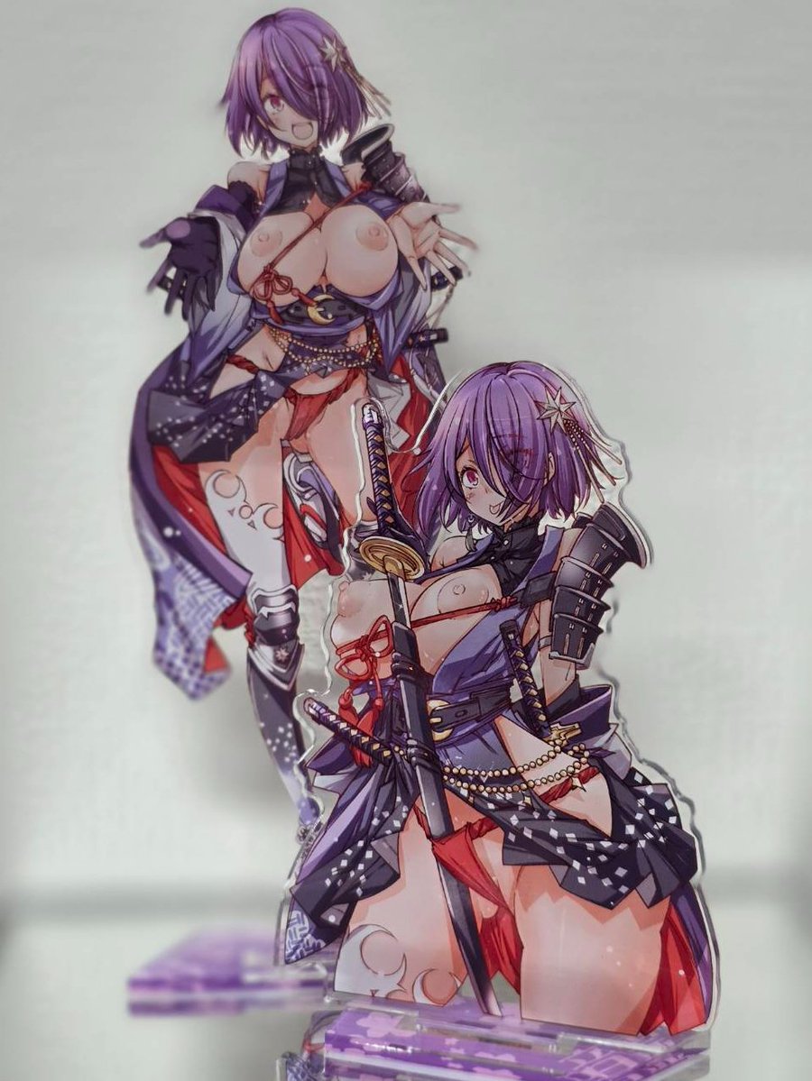 yazawa_mana's tweet photo. 今回作った『赤ふん和武装魂ちゃん』のアクスタ組み立ててみたんだけどめっちゃ良き！公式の同じ衣装とほぼ同サイズです！気に入ったからまた何かしら当選イベントあったら持ち込みますね～！ https://t.co/2xCGn3YFc0