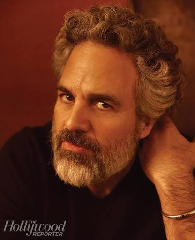 BuiltS76027's tweet photo. @BuiltFromSmash Why didn't they give Hulk a beard? I mean, look at how charismatic Mark Ruffalo is with a beard. https://t.co/ubrazp50Mt