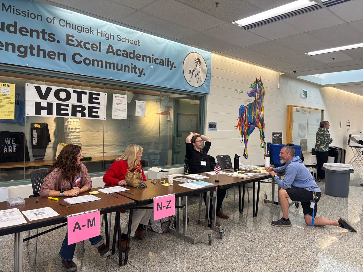 ak_elections's tweet photo. #AlaskaVotes The polls close at 8pm across Alaska. Make your voice heard by voting. #26primary https://t.co/VJX6Ochyrn