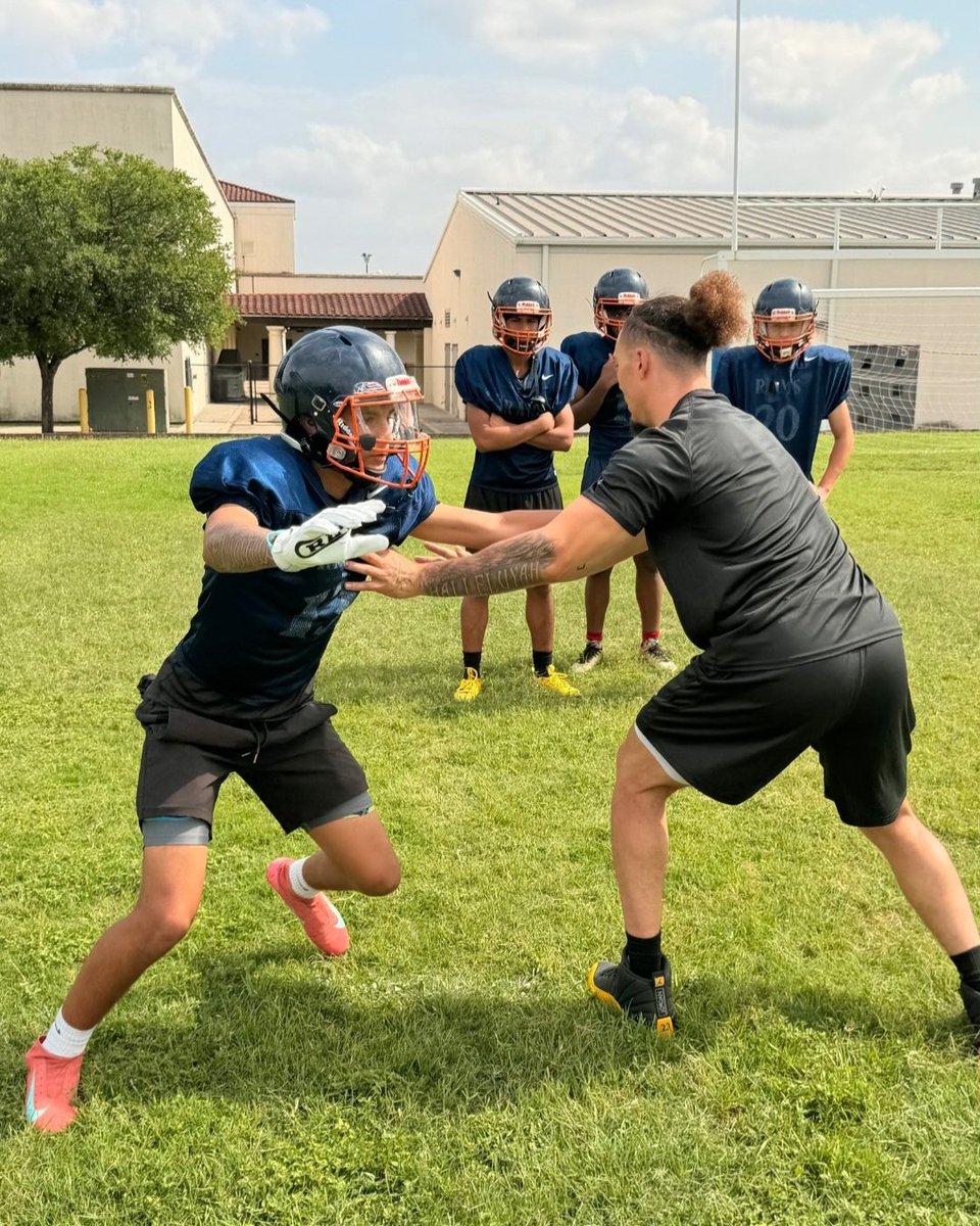 CoFLToros's tweet photo. We are proud to donate necessary football gear to the Jubilee Lake View University Prep football program to help support them for their upcoming 2026 football season!

Here's to hard work, teamwork, and an incredible season!  

#VamosToros | #CoFLFootball https://t.co/QbmhlL9aCk