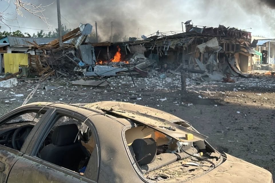 hasek_dominik's tweet photo. This is terrible. Another Russian terrorist attack on civilians! Ten killed and many injured. These insane crimes must be punished! Putin and others responsible must be condemned just like the fascists in Nuremberg in 1946! https://t.co/wB9GkY01aO