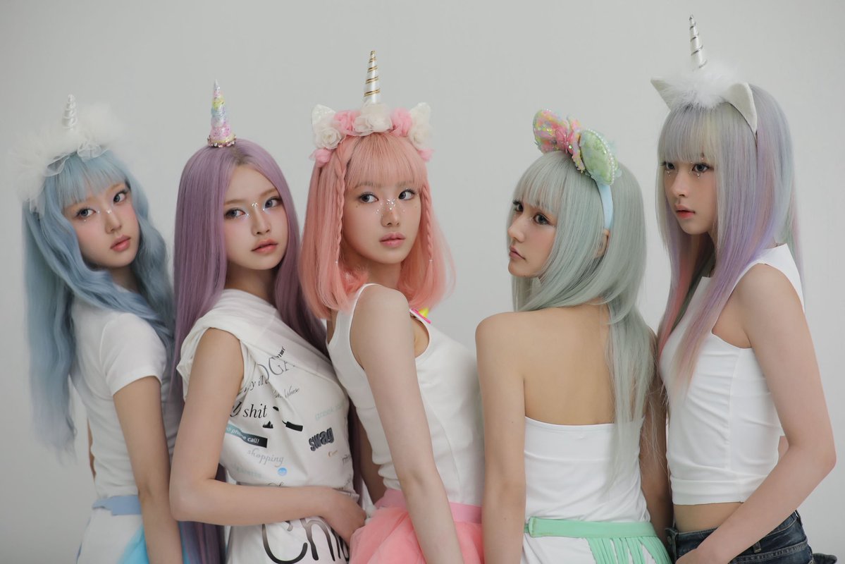 s2entimental's tweet photo. unicorns are real 🦄🩵💜🩷💚🤍 https://t.co/LFRgExwqnk