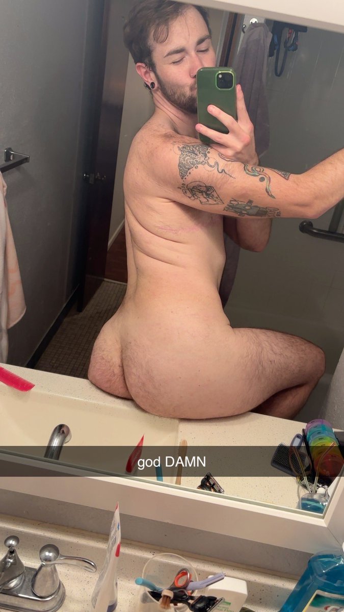 TheoHartFTM's tweet photo. I just want yall to know im thick as fuck https://t.co/itBJC3vJwr