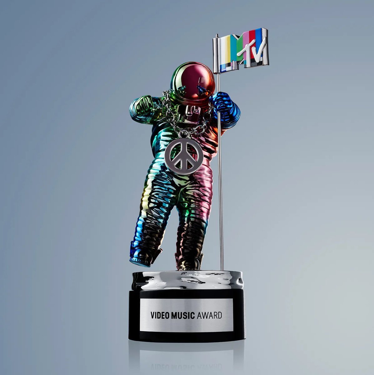 eternallymax8's tweet photo. Do you think Ariana Grande will win any VMAs this year? https://t.co/Yd5OpLb6YG