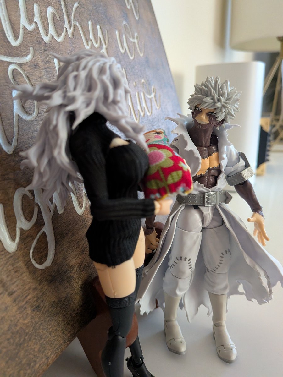 LacheConn's tweet photo. LOL Dabi is like where'd you get that baby XD https://t.co/n9oEt1kuQ8