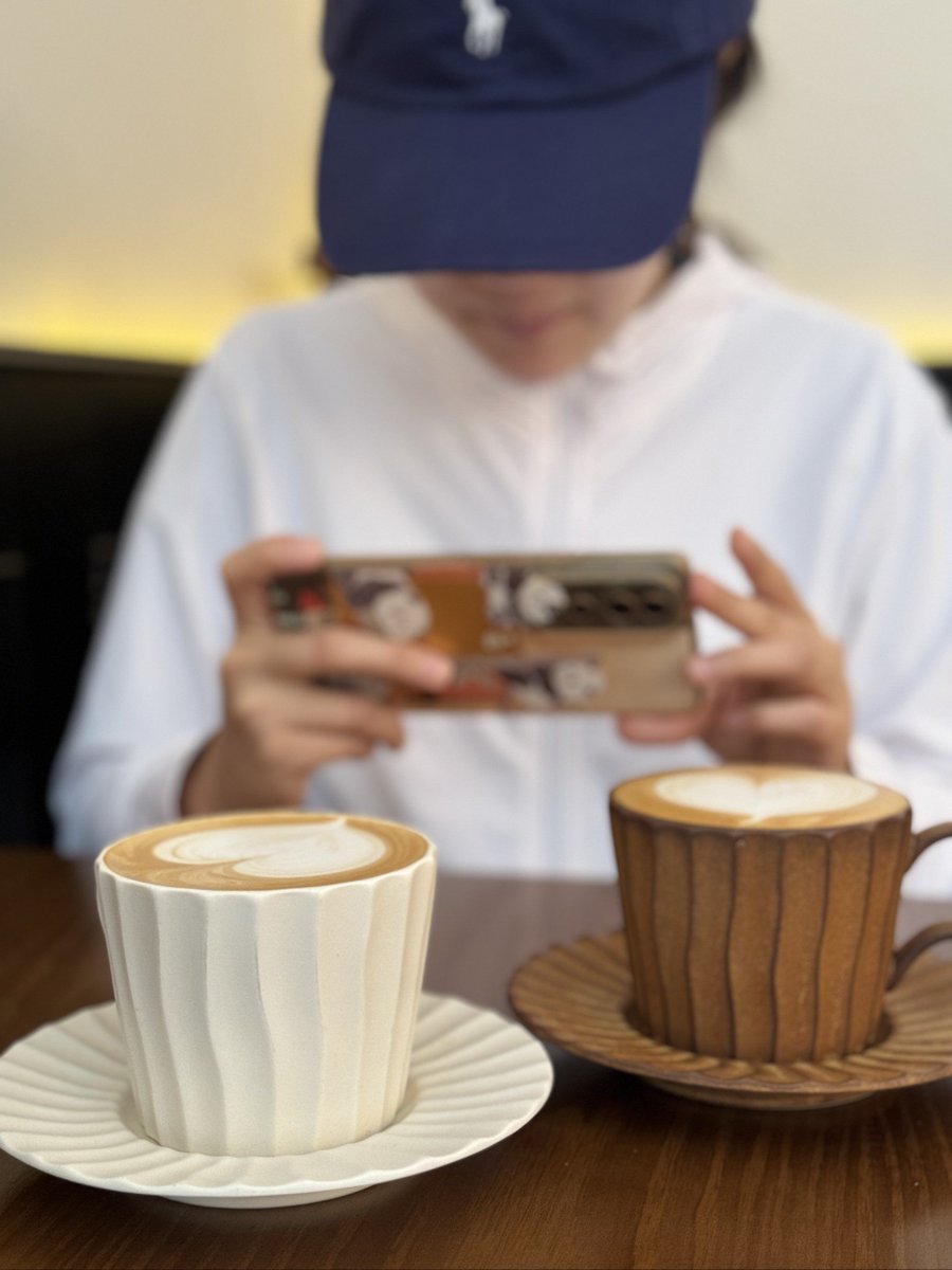 LeewaysCoaches's tweet photo. Hey, found this cute coffee shop around the corner—want to grab a latte and chat for a bit later I’ve got a few fun things to share!， https://t.co/2Jg7xhW9T2