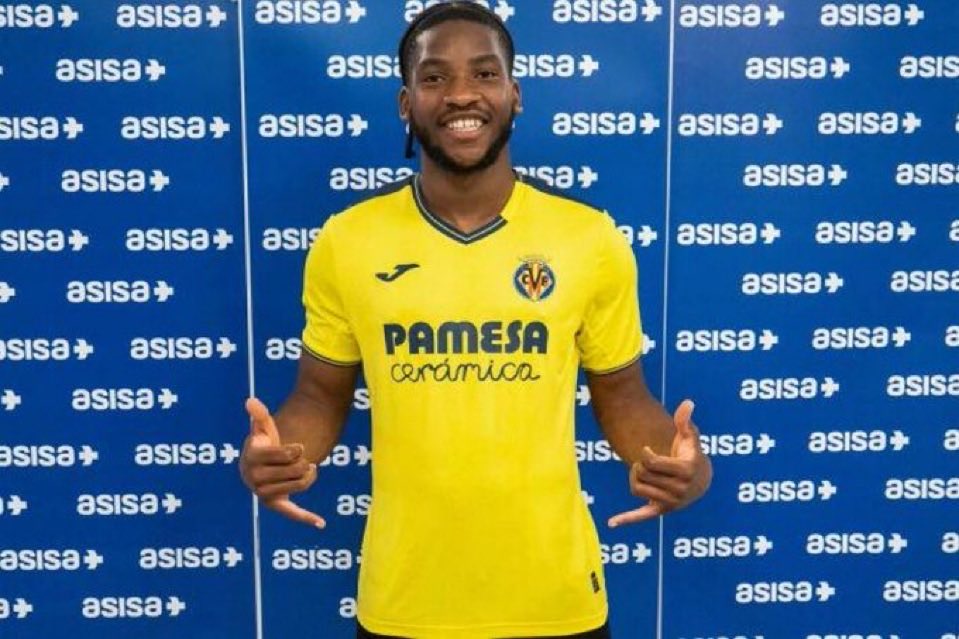 _1920cao's tweet photo. 🚨 Todo parece indicar que Kambwala llegará a #Osasuna cedido procedente del @VillarrealCF, lo que supondrá la salida de Boyomo.

👉🏼 #Osasuna espera ingresar alrededor de 20 millones de euros por Boyomo. Su destino pinta a que será Italia. https://t.co/iiBgEB3NFj
