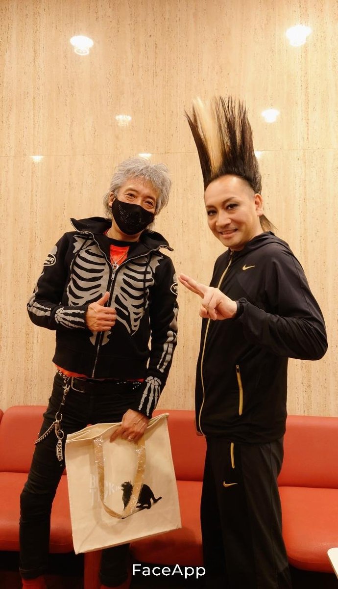 hisaki1582's tweet photo. 親愛なるアニイ
お誕生日おめでとうございます👍️

#BUCKTICK
#ヤガミトール https://t.co/makOX2bjWf