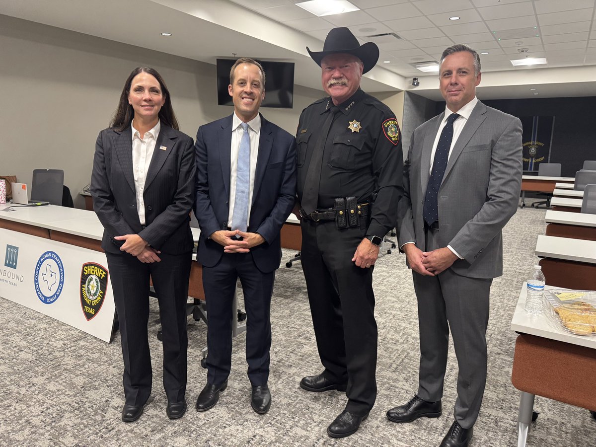 USAttyRaybould's tweet photo. Partnerships are force multipliers.  Great work in going after predators @FBIDallas @tarrantcountyso @fwpdchiefgarcia @SecretService @PhilSorrellsTX https://t.co/FyRSxELHXB