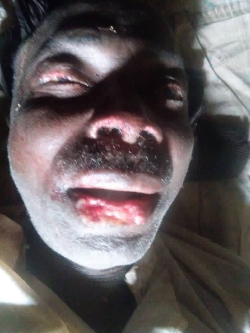 exclusivejojo's tweet photo. "APC stakeholders in Ohaukwu LGA of Ebonyi State declared that anyone from the area who dares to endorse a 2027 election contestant in the opposition would not see the next day. This old man here yesterday endorsed the APGA House of Representatives candidate for Ebonyi/Ohaukwu, Chief Barr Tochukwu Ogalagu and was this morning found dead in his own house.

He was assas--sinated. His name is Elder Onwe Ubochi from Ngbo. A picture of him blessing the APGA candidate at daytime yesterday is here attached. That's APC under Francis Nwifuru for you."

~Nwoba Chika Nwoba