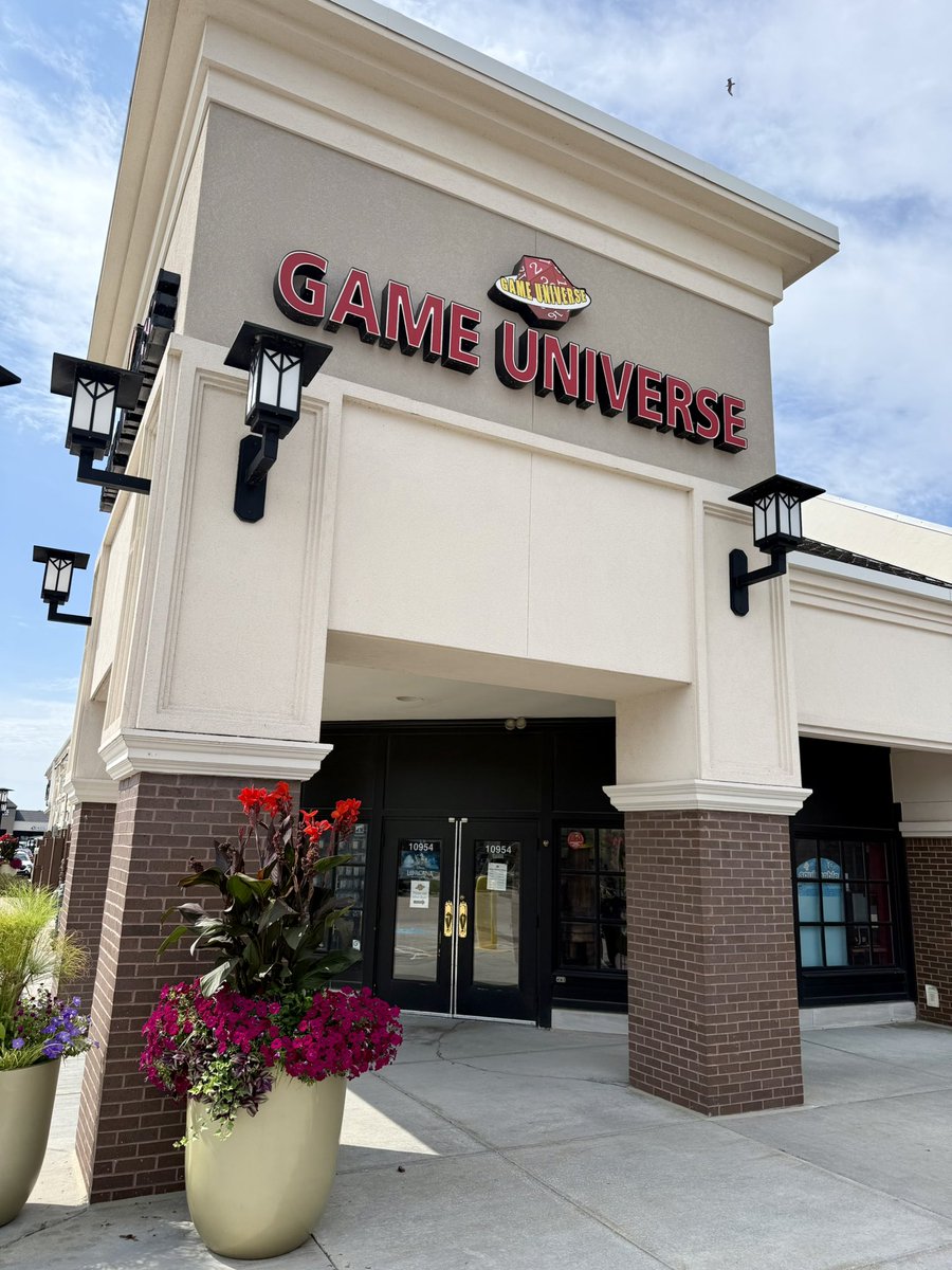 MoomooMarketTCG's tweet photo. Today’s Pokémon market research brought us to Game Universe - Mequon.

They have the sealed product you come to expect, a decent selection of singles, $1, $1-$5 and $6-12 boxes of singles, minimal bulk, and a nice playing section.

We picked up 29 cards from the $1-$12 singles boxes, including 2 @yukayuka we don’t have in our collection.

In general, the prices seem a bit high. The nicer cards we picked up seemed to be $1-$3 overpriced. The bulk was $.35/card, and not the best selection. In general, we like to see bulk at $.25/card, tops. 5/$1 is the best we usually see.

On a final note, they are always very nice to our son, and today gave him a league pack.

🔴🔴🔴⚫️⚫️⚫️
We rate our experience 3/6 Poké Balls.