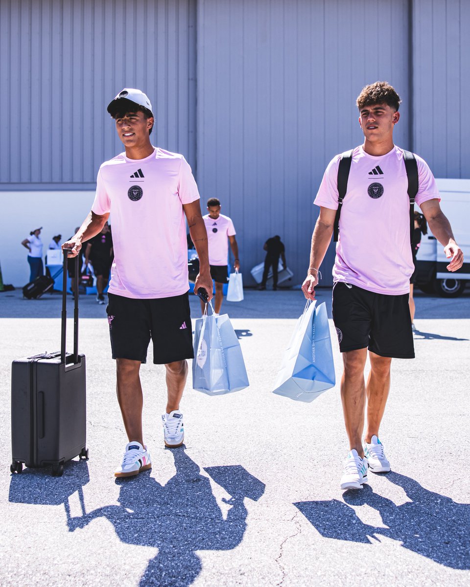 InterMiamiCF's tweet photo. Rumbo a Philadelphia ✈️🌆 https://t.co/BOghBwBgHn