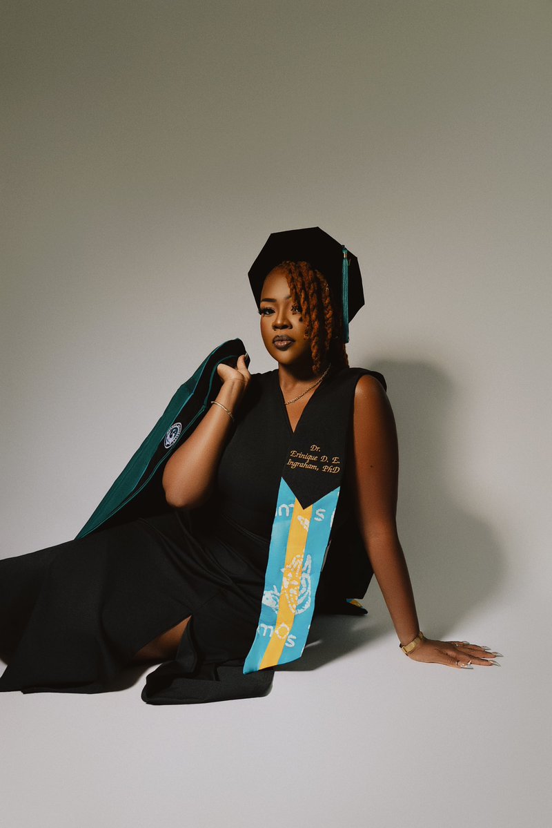 ErinThaGod's tweet photo. 𝑷𝑯𝒊𝒏𝒊𝒔𝒉𝒆𝑫. 🎓 https://t.co/aWPOsnrdlI