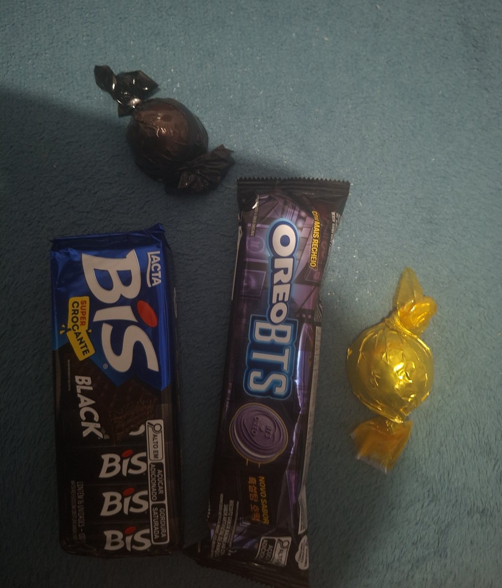 luluggk's tweet photo. espero muito que esse biscoito seja bom viu bts https://t.co/c0AoGmtNXP