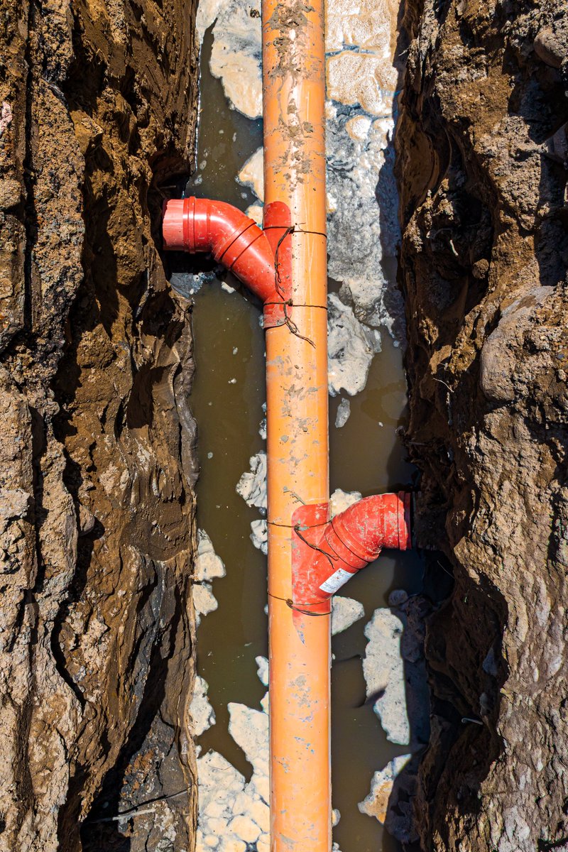 GrupoMASAgua's tweet photo. 🔧 Reparación de hundimiento | Col. Flores Magón
Continuamos trabajando para mejorar la infraestructura y brindar un servicio más eficiente. 💧

Realizamos la reparación de un hundimiento en Ignacio de la Llave, entre Primero de Mayo y Venustiano Carranza, Col. Flores Magón, donde llevamos a cabo el cambio de tubería para atender la problemática desde su origen y fortalecer la red sanitaria.

Seguimos trabajando para contar con una infraestructura más segura y eficiente para todas y todos.

#GrupoMAS #JuntosHacemosMAS #Veracruz