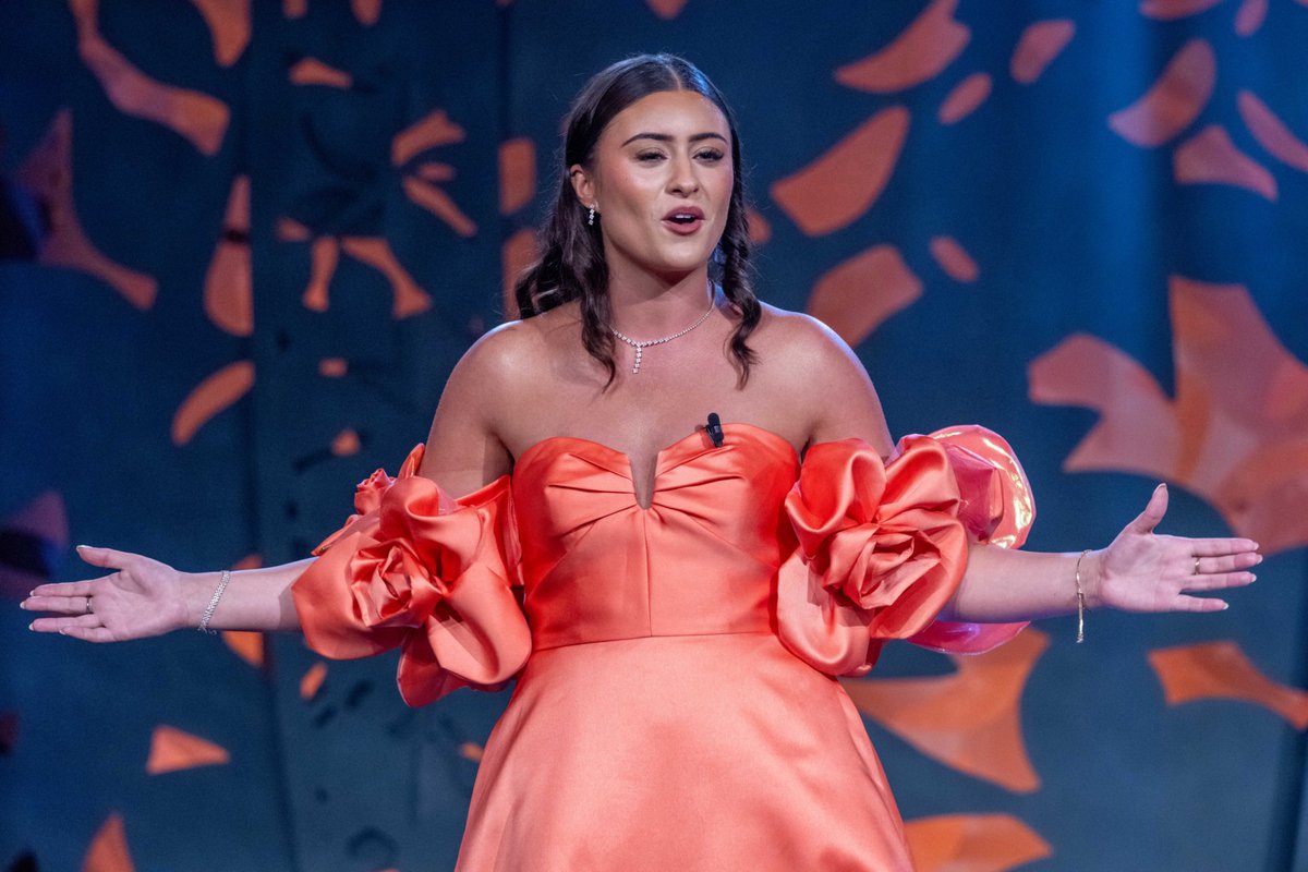 RoseofTralee_'s tweet photo. Roscommon Rose Rebecca Collins, 24, is a Home Economics and Religion teacher who now teaches in the very school she once attended. A talented actor and sportswoman, she’s proud to represent the Primrose and Blue in Tralee. #roseoftralee #rte Photos: Domnick Walsh https://t.co/3fVtVZp5GF